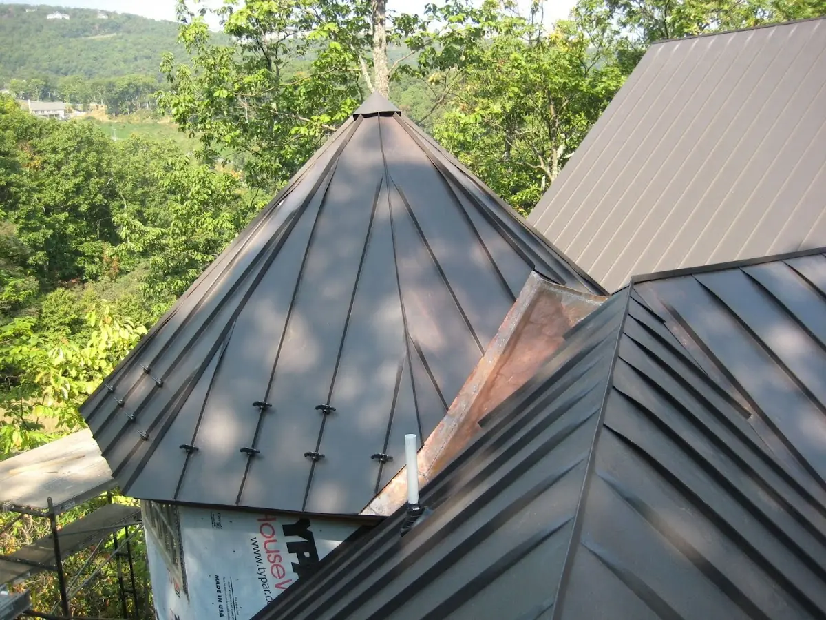 Professional Roof Tarp Installation by Craftsman Roofing in Pleasant Run
